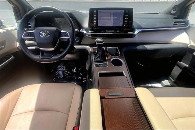 2023 Toyota Sienna XLE