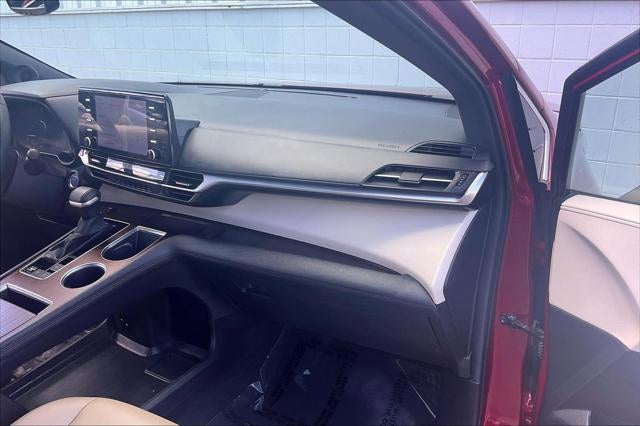 2023 Toyota Sienna XLE