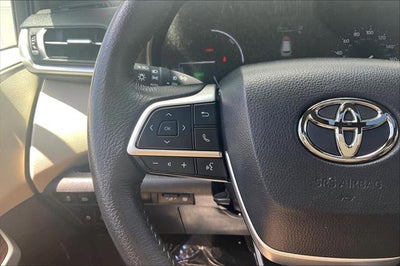 2023 Toyota Sienna XLE