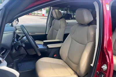 2023 Toyota Sienna XLE