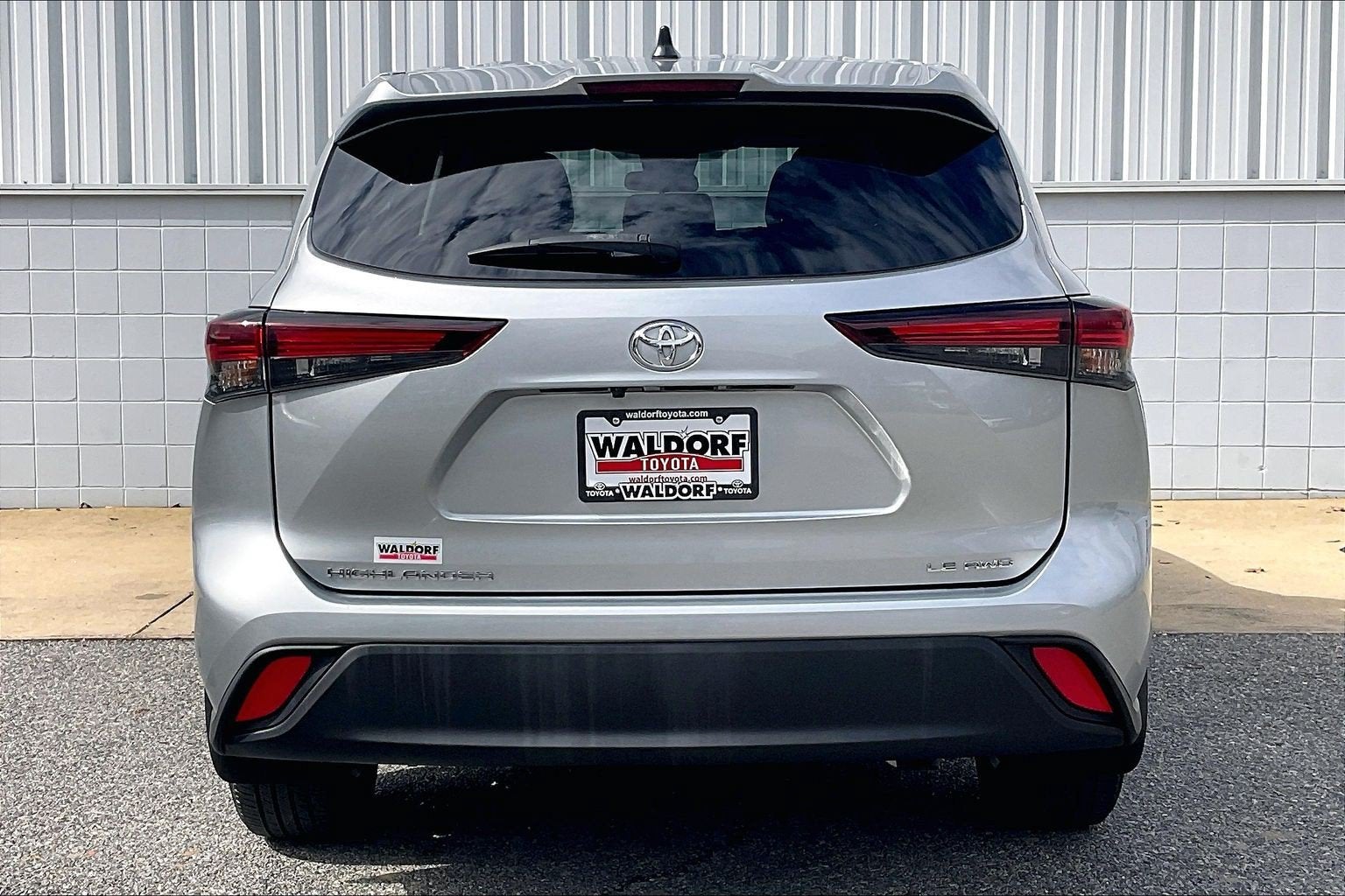 2024 Toyota Highlander LE