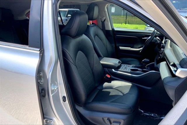 2025 Toyota Highlander XLE