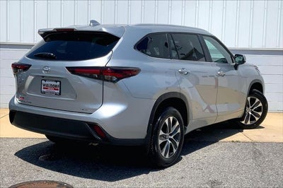 2025 Toyota Highlander XLE