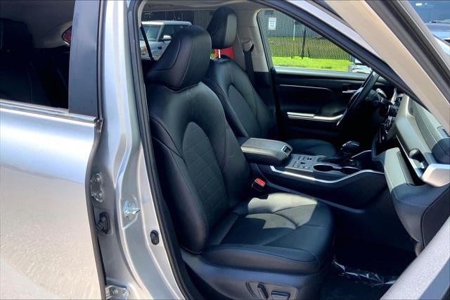 2025 Toyota Highlander XLE