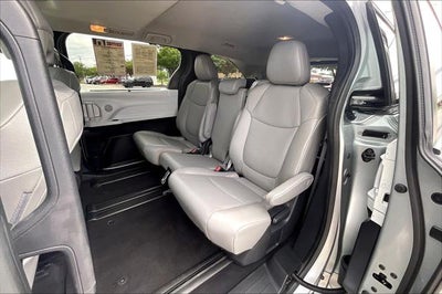 2025 Toyota Sienna XLE