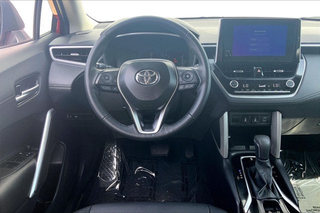 2025 Toyota Corolla Cross XLE