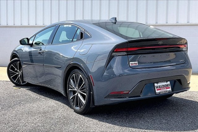 2025 Toyota Prius XLE