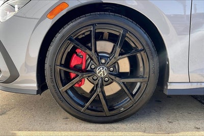 2024 Volkswagen Golf GTI 380 S