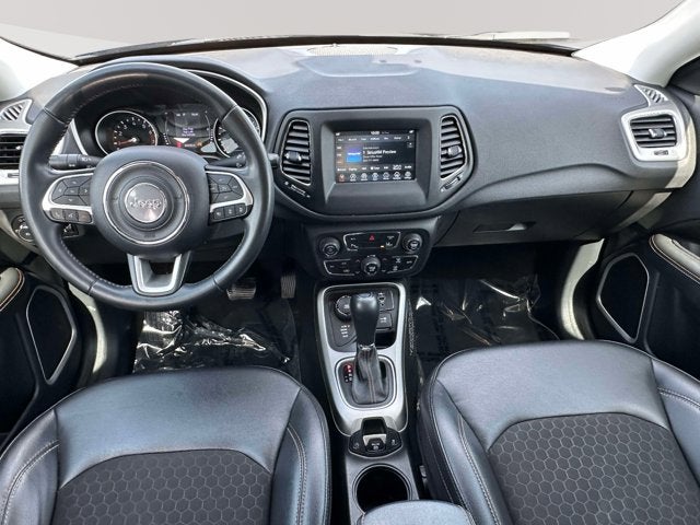 2020 Jeep Compass Latitude w/Sun/Safety Pkg