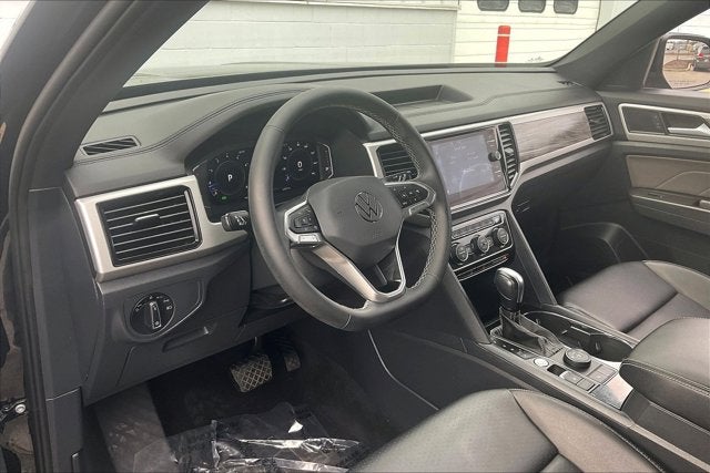 2022 Volkswagen Atlas Cross Sport 2.0T SE w/Technology