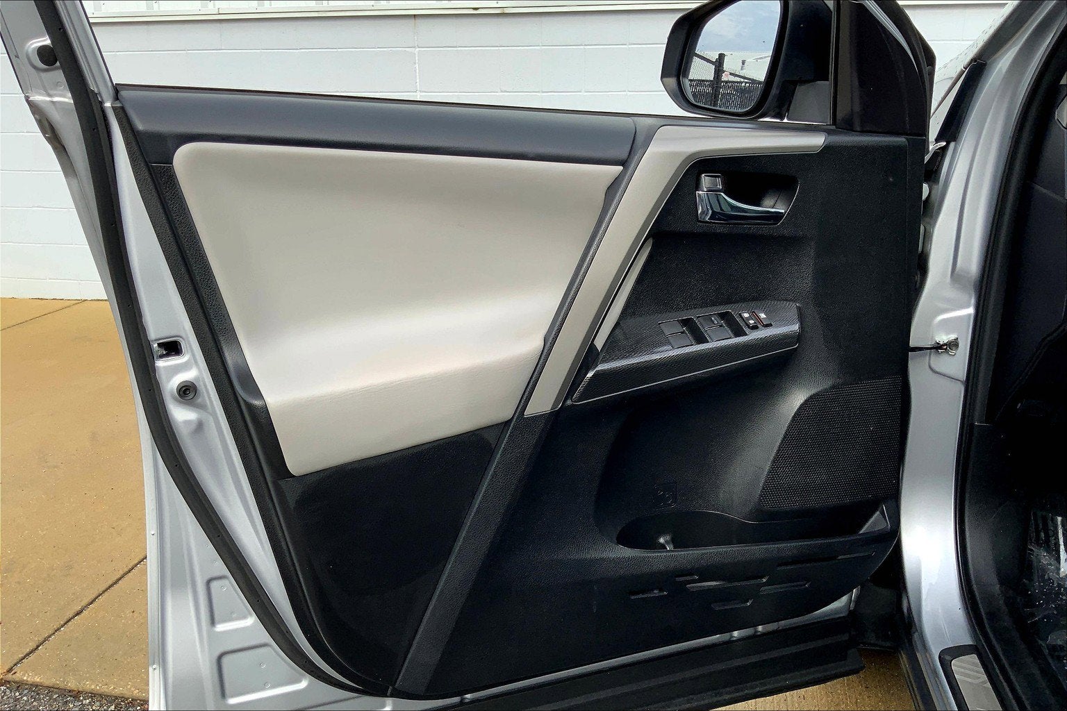 2018 Toyota RAV4 Adventure