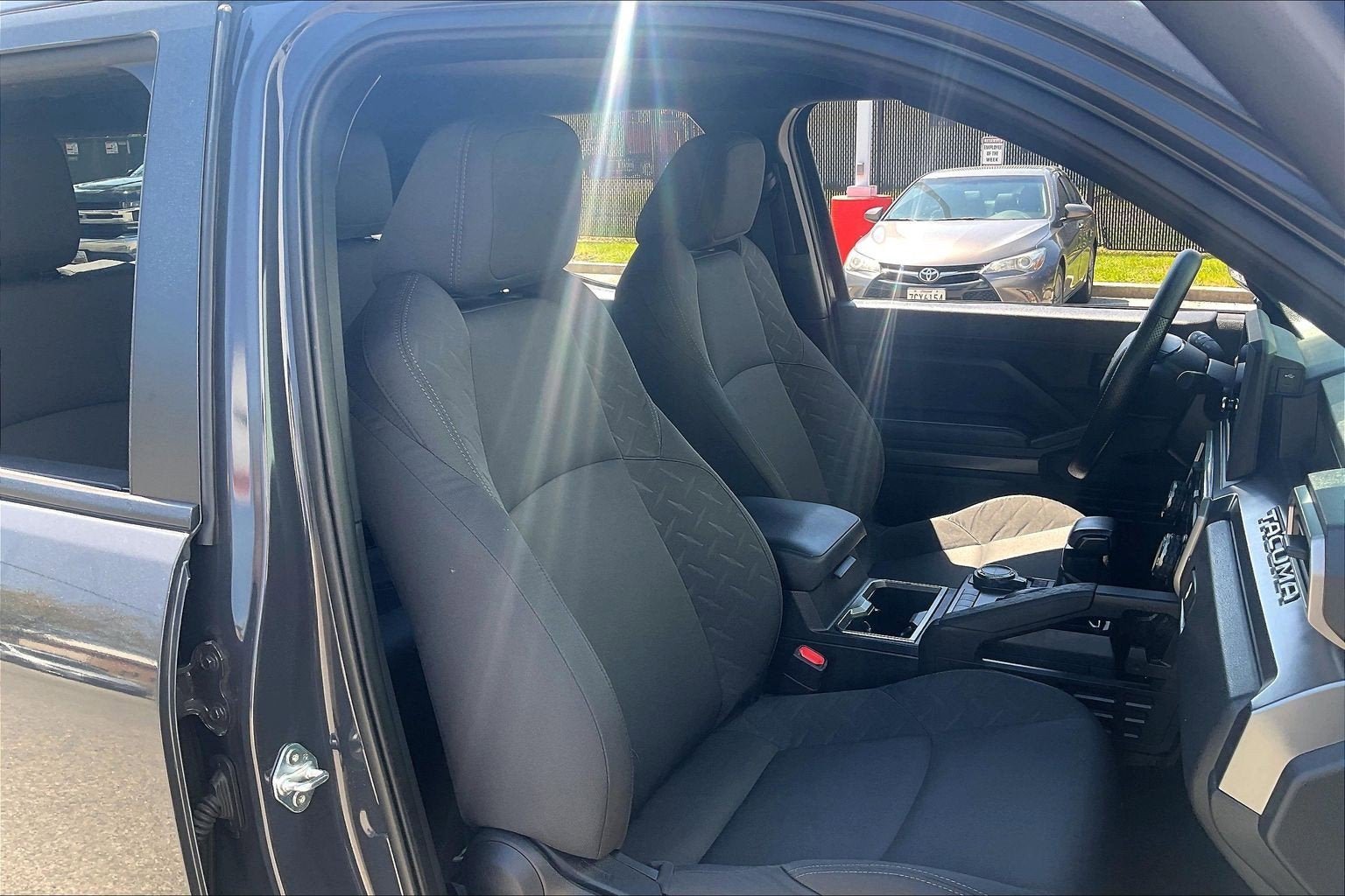 2025 Toyota Tacoma 4WD SR5