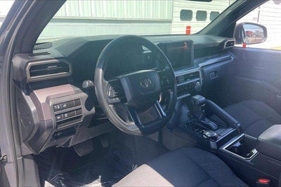 2025 Toyota Tacoma 4WD SR5