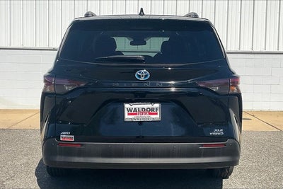 2024 Toyota Sienna XLE