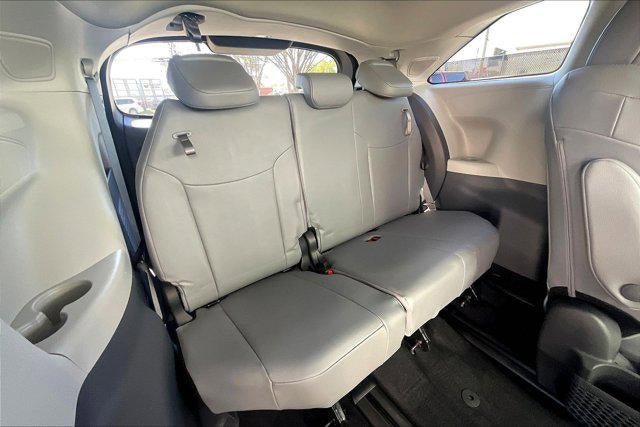 2024 Toyota Sienna XLE