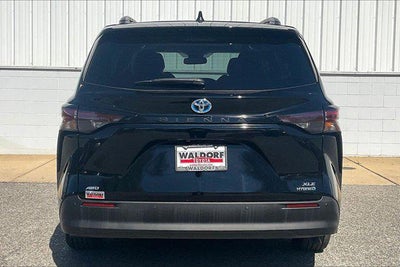 2024 Toyota Sienna XLE