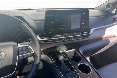 2024 Toyota Sienna XLE