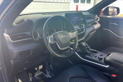 2023 Toyota Highlander XSE