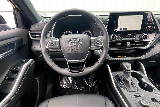 2025 Toyota Highlander XSE