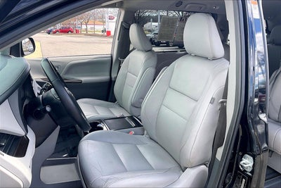 2019 Toyota Sienna XLE