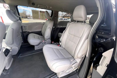2019 Toyota Sienna XLE