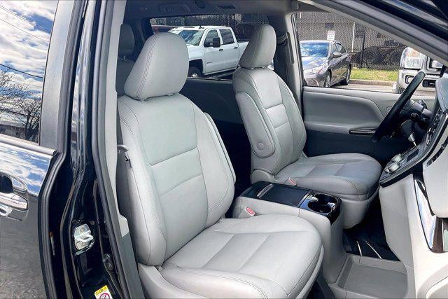 2019 Toyota Sienna XLE