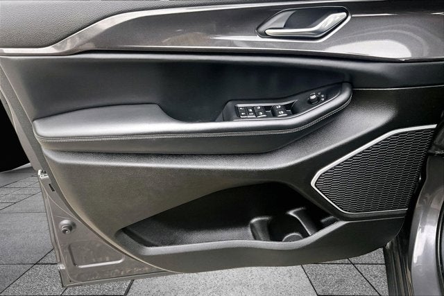 2022 Jeep Grand Cherokee L Laredo LUXURY TECH PKG