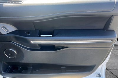 2023 Ford Expedition XLT PANO ROOF LUXURY PACKAGE