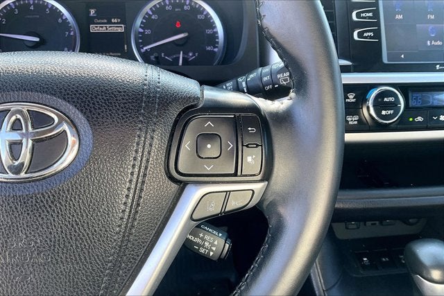 2019 Toyota Highlander SE