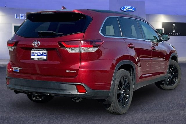2019 Toyota Highlander SE