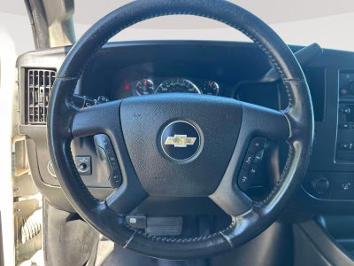 2023 Chevrolet Express Passenger 3500 1LS