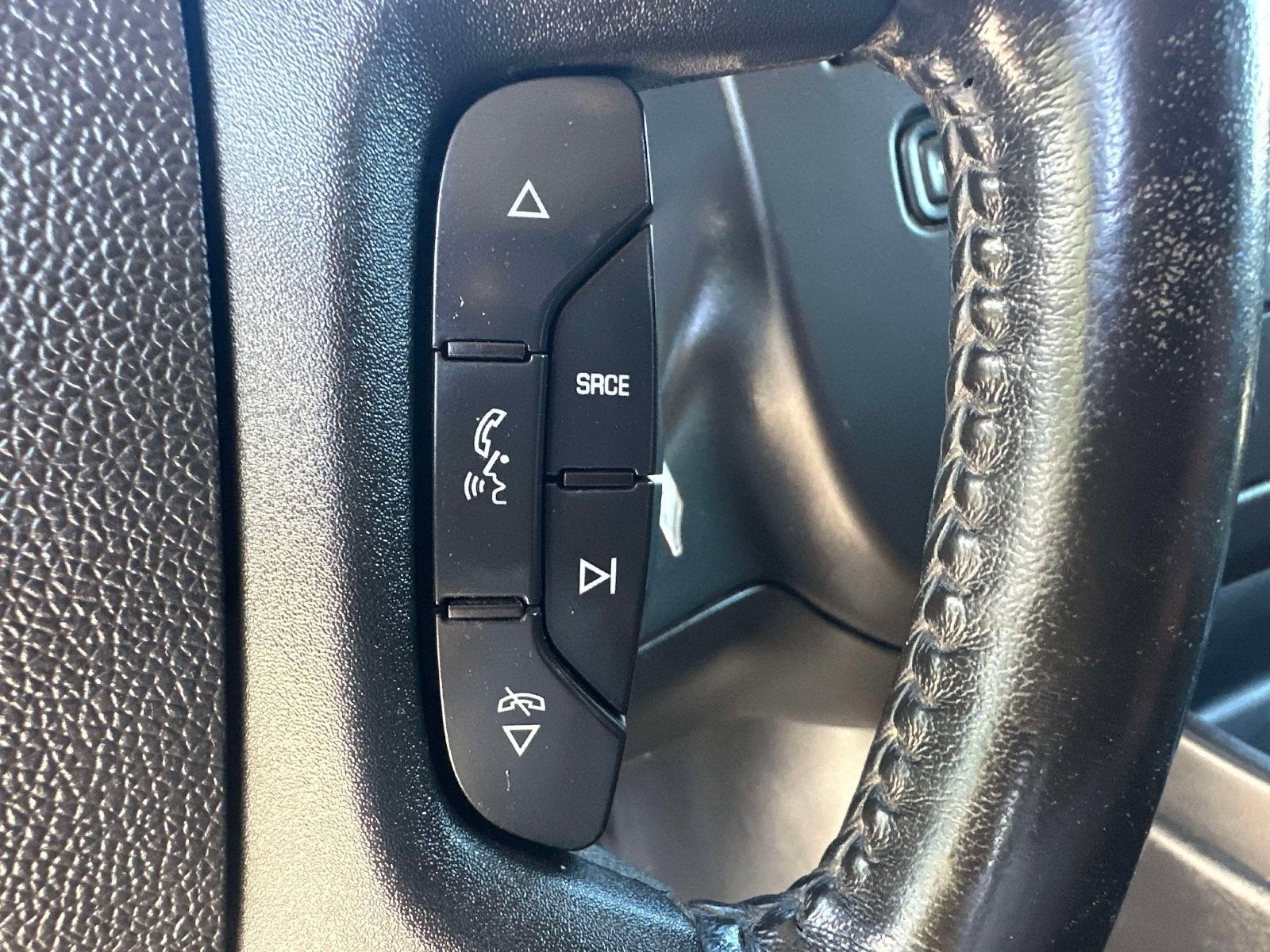 2023 Chevrolet Express Passenger 3500 1LS