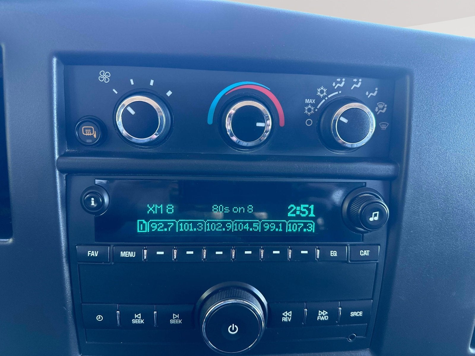 2023 Chevrolet Express Passenger 3500 1LS