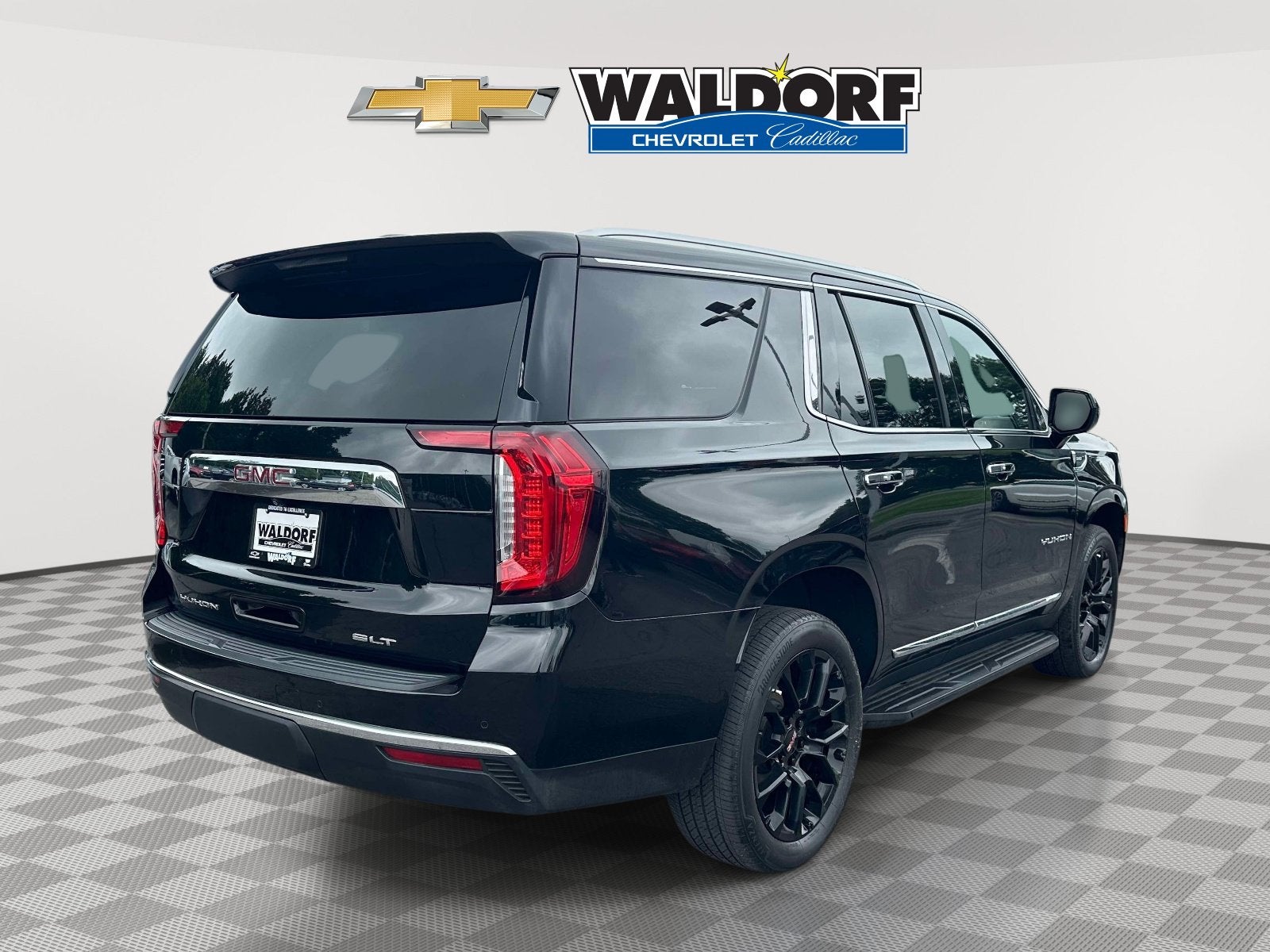 2023 GMC Yukon SLT