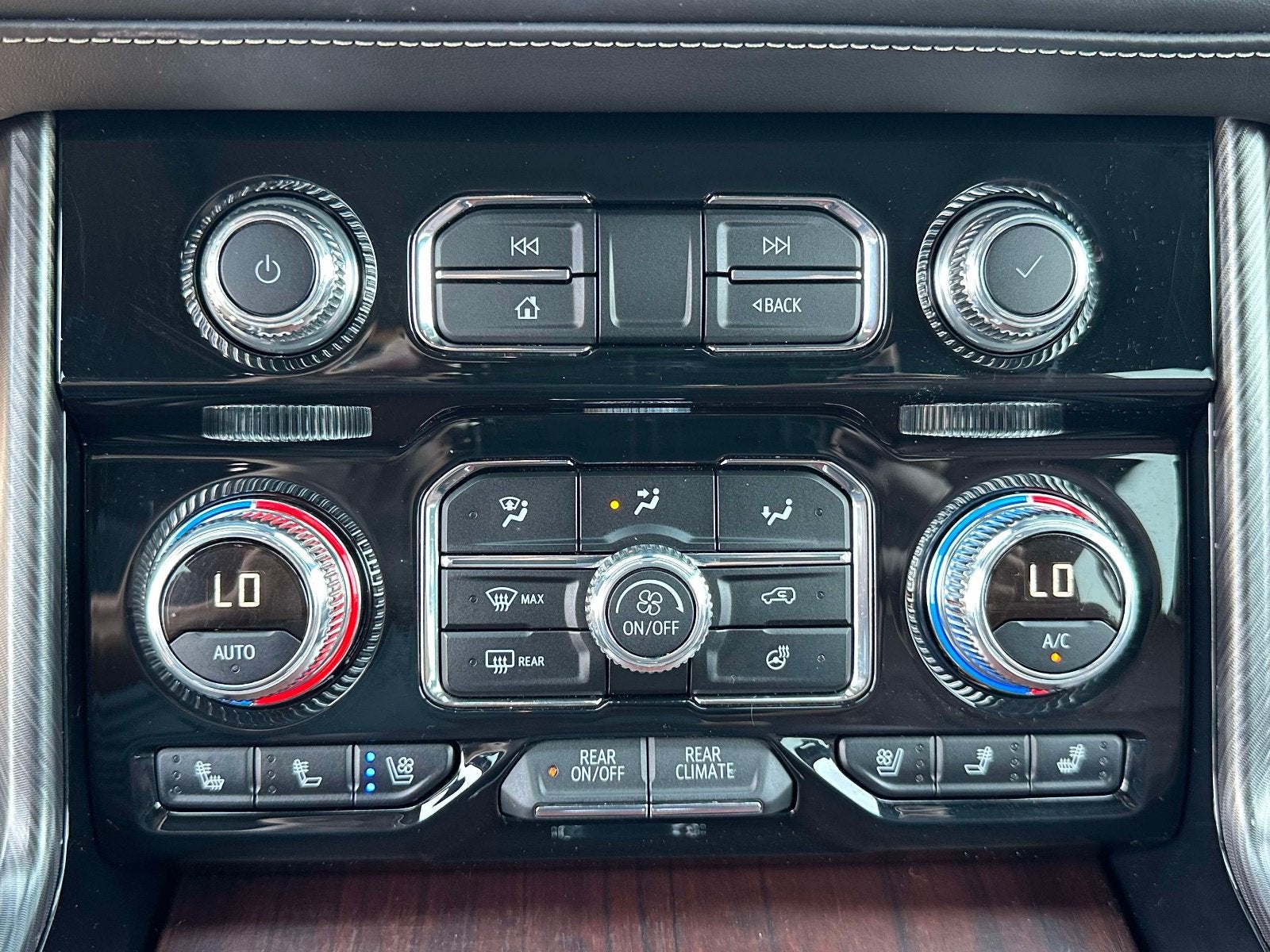 2023 GMC Yukon Denali Ultimate