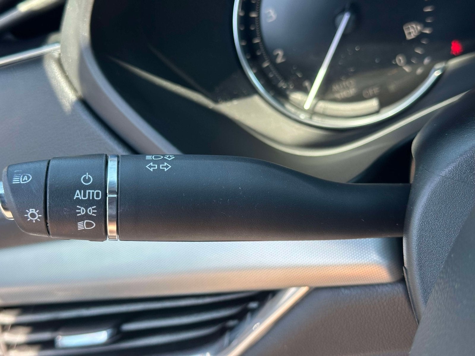 2019 Cadillac XT4 AWD Premium Luxury