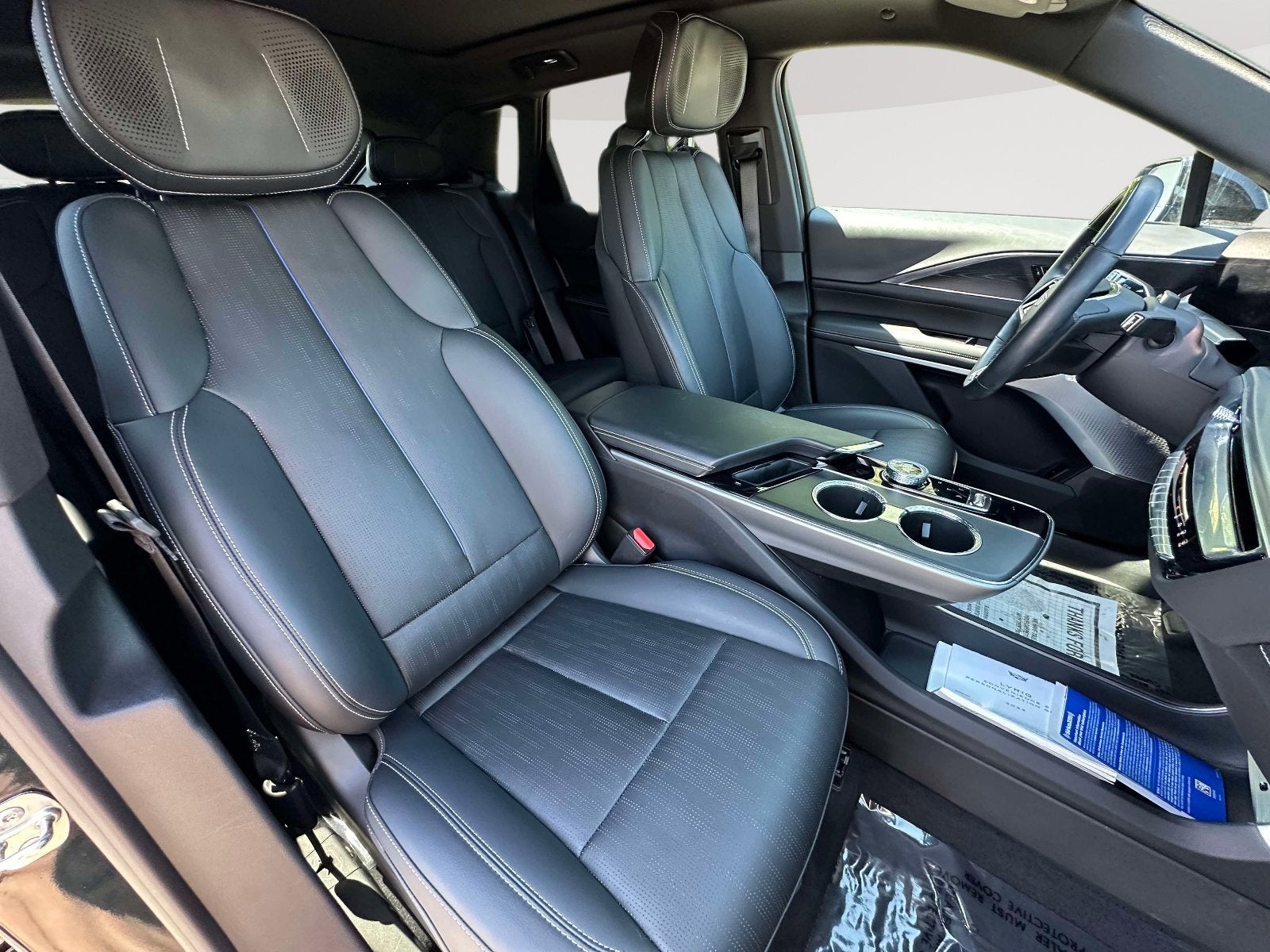 2024 Cadillac LYRIQ Sport 2