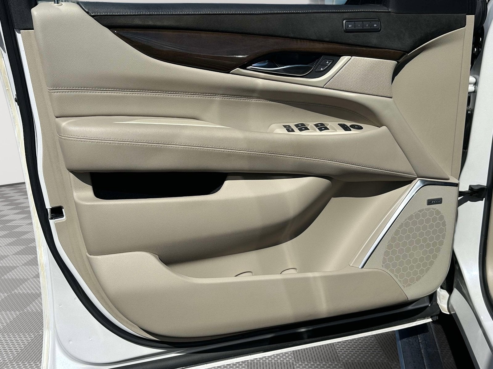 2020 Cadillac Escalade ESV Premium Luxury