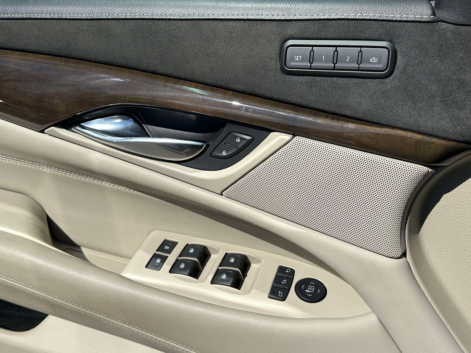 2020 Cadillac Escalade ESV Premium Luxury