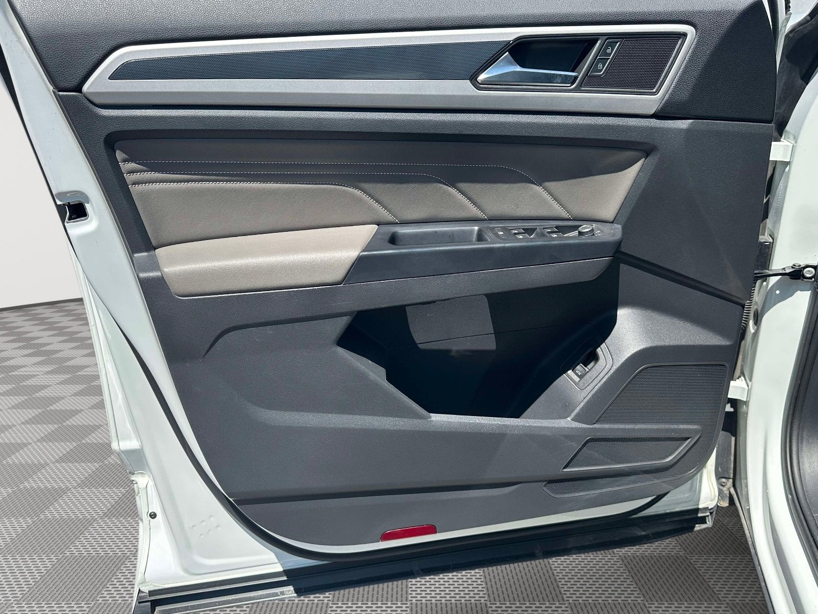 2021 Volkswagen Atlas 3.6L V6 SEL R-Line