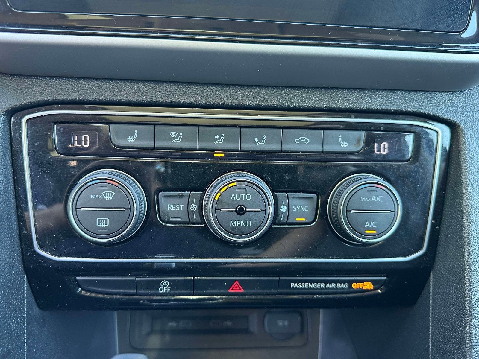 2023 Volkswagen Atlas 3.6L V6 SEL R-Line Black
