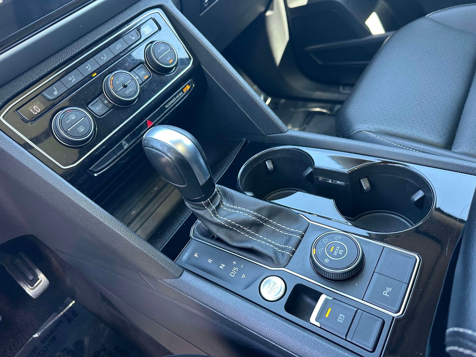 2023 Volkswagen Atlas 3.6L V6 SEL R-Line Black