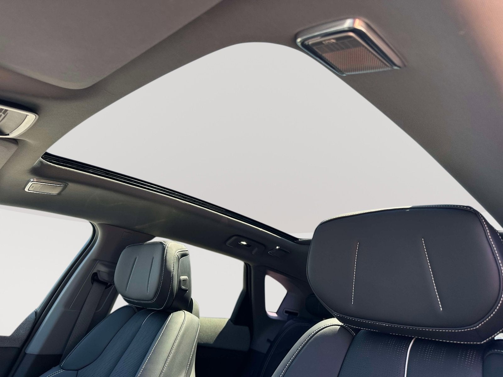 2025 Cadillac OPTIQ Sport 2
