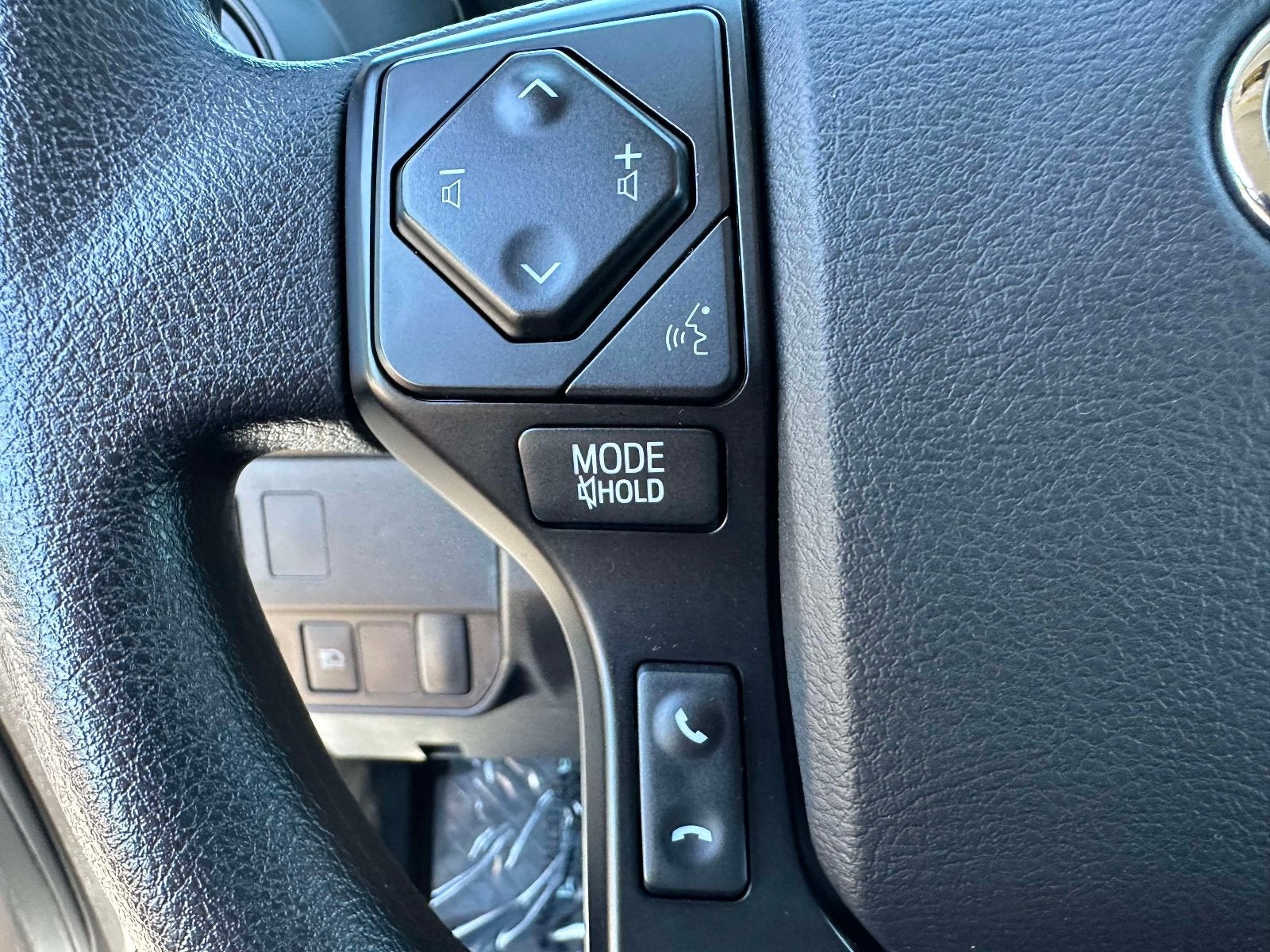 2022 Toyota Tacoma 2WD SR