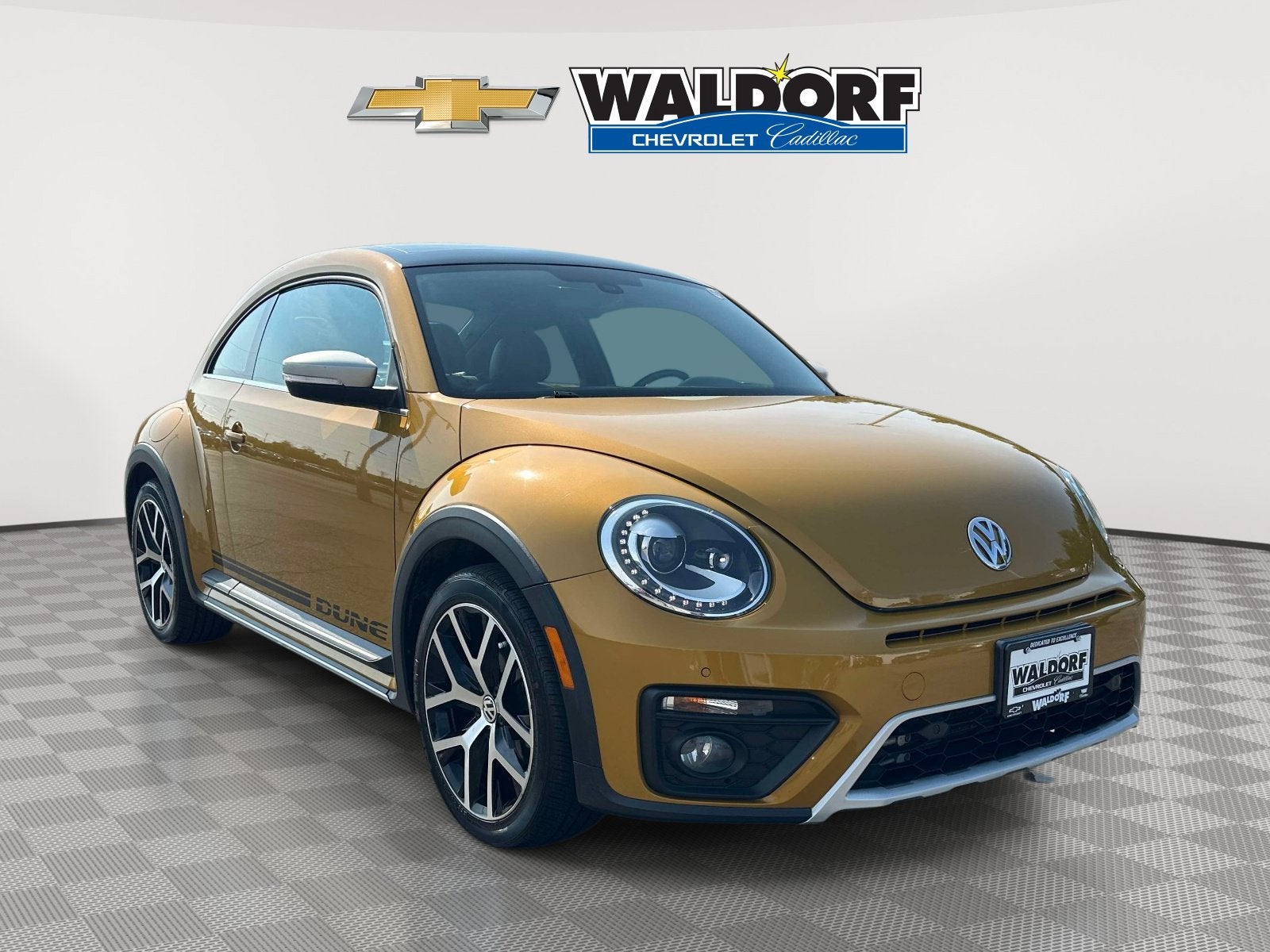 2016 Volkswagen Beetle 1.8T Dune