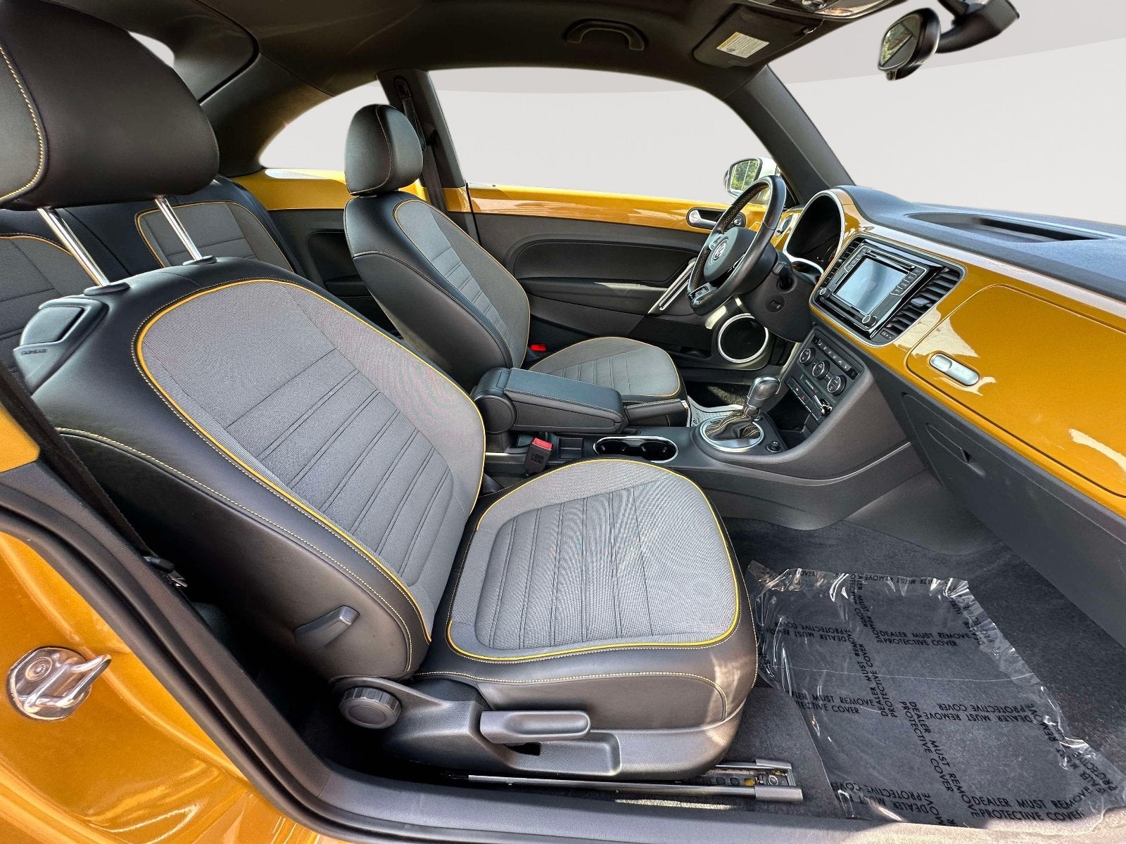 2016 Volkswagen Beetle 1.8T Dune