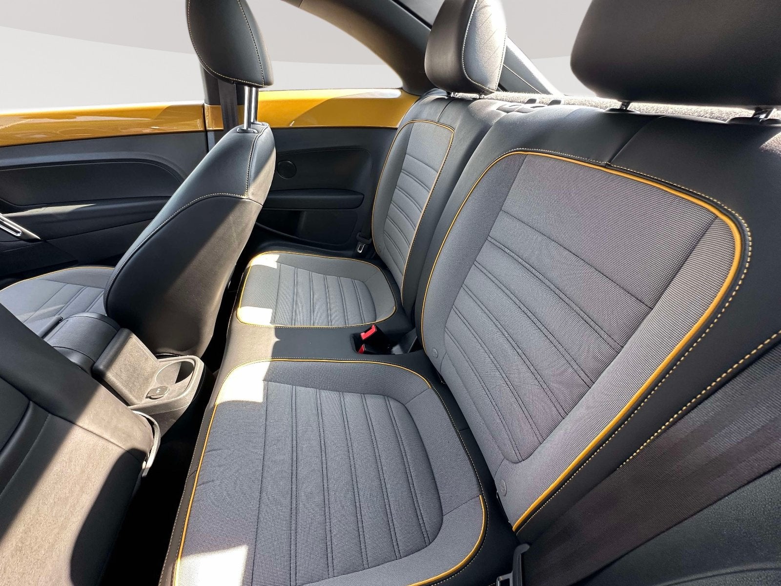 2016 Volkswagen Beetle 1.8T Dune