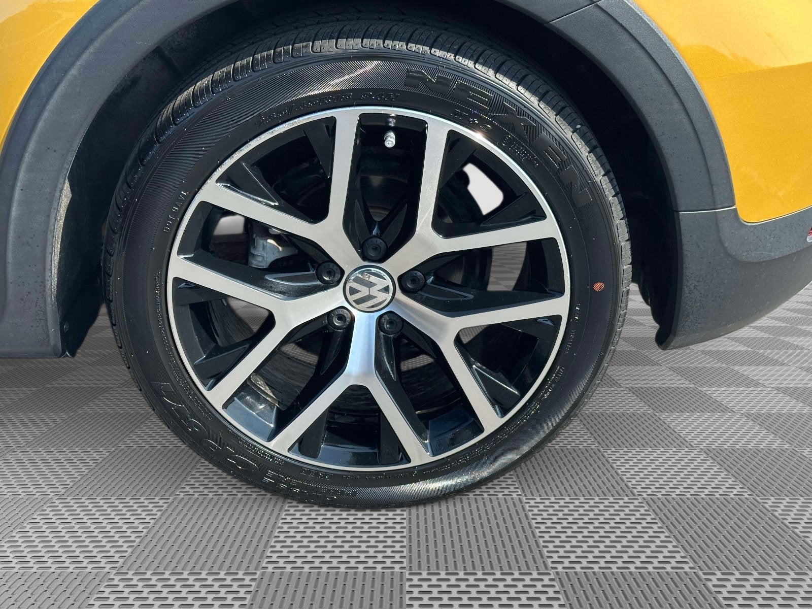 2016 Volkswagen Beetle 1.8T Dune