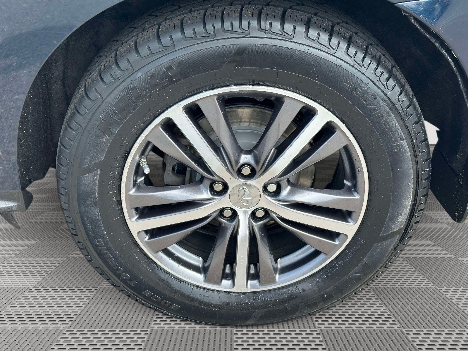 2017 INFINITI QX60 Base