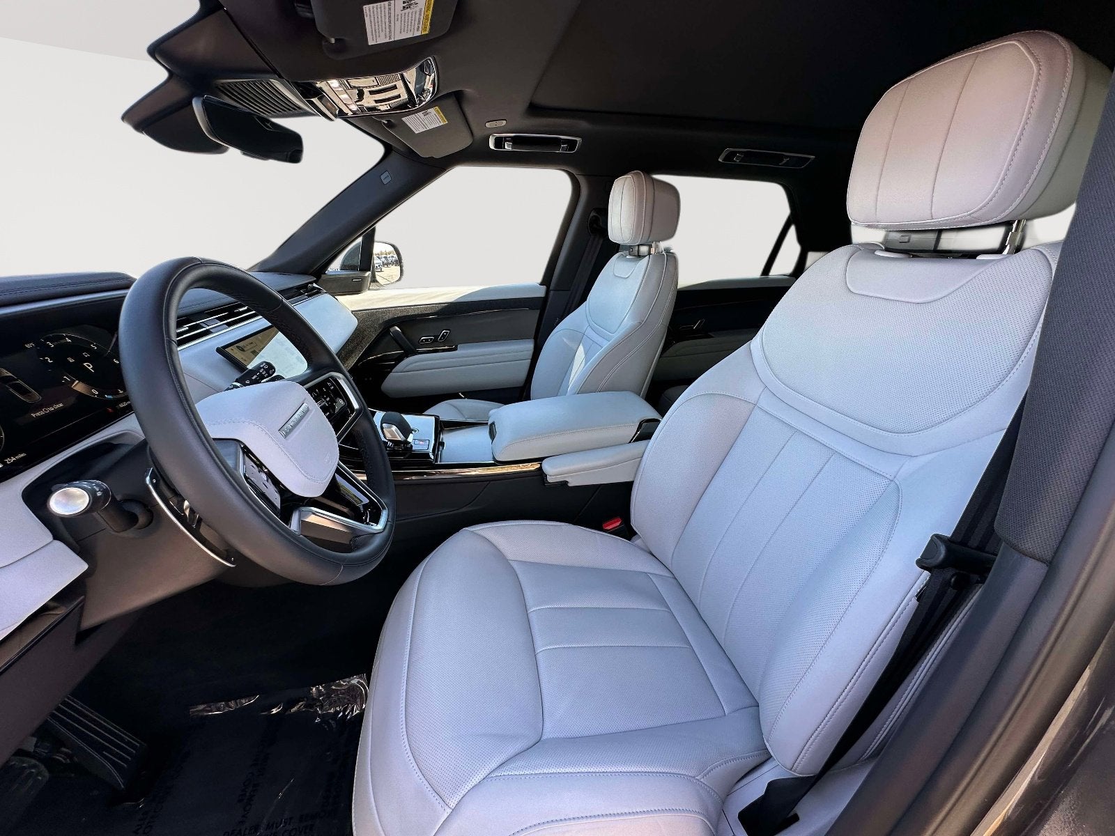 2025 Land Rover Range Rover Sport SE